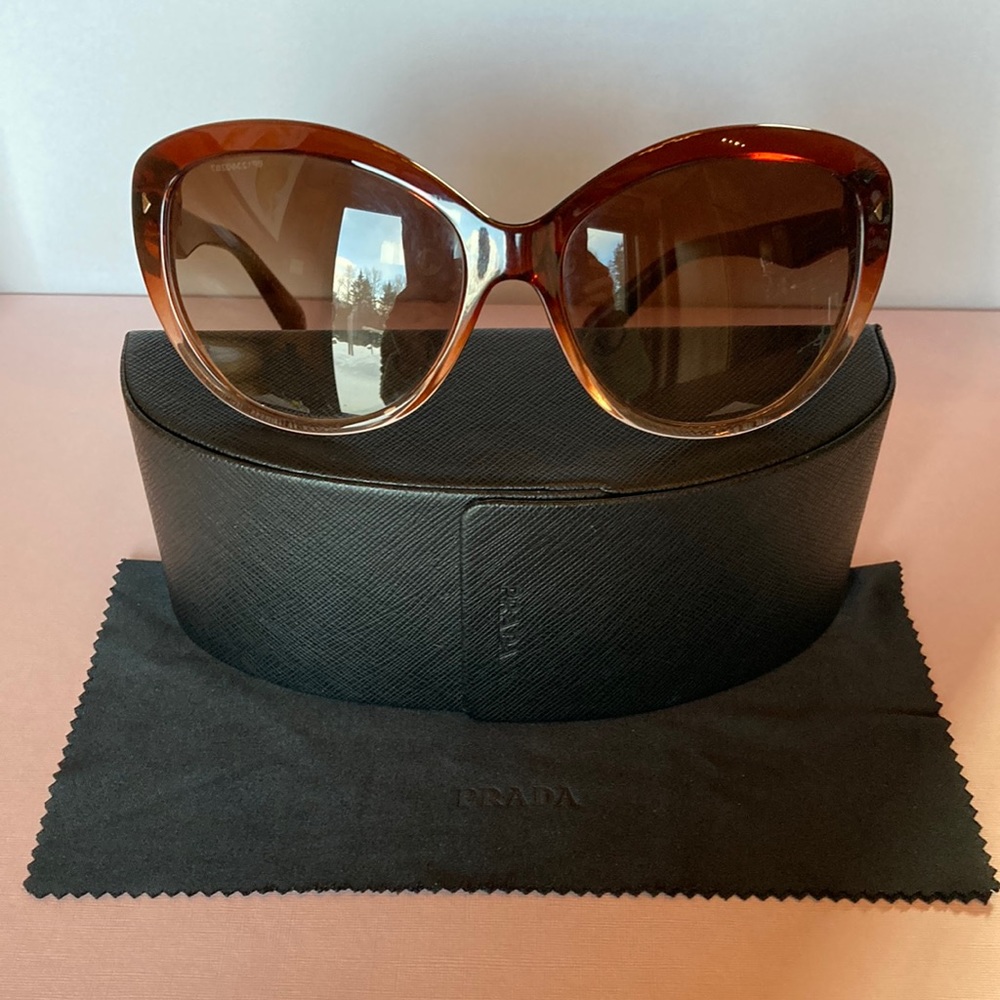 Prada SPR 21N Cat Eye sunglasses